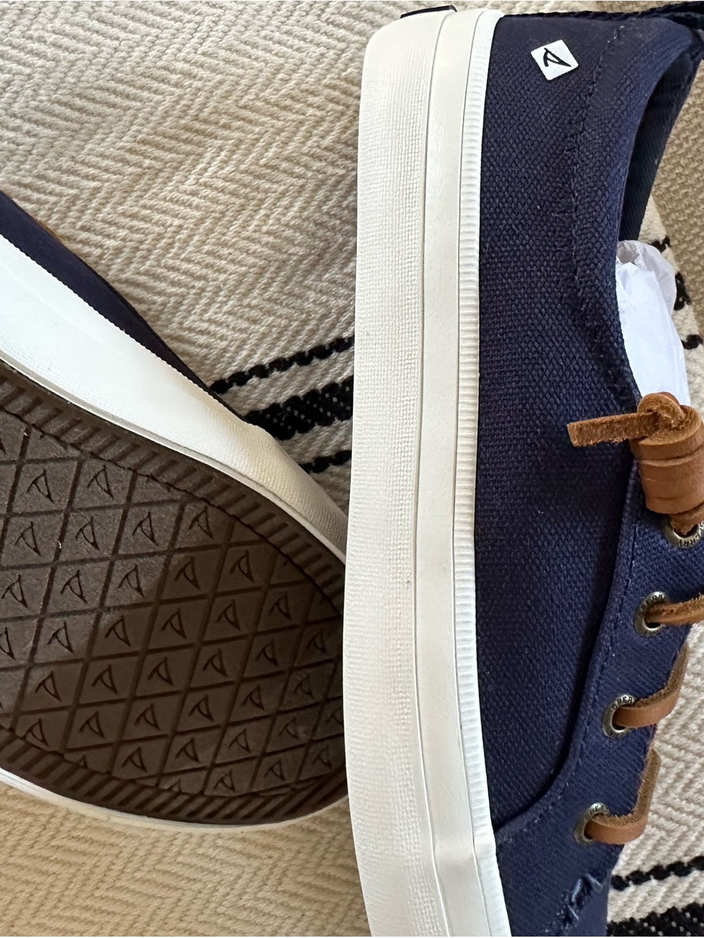 Sperry Top Siders navy with leather strings. - Picture 4 of 6